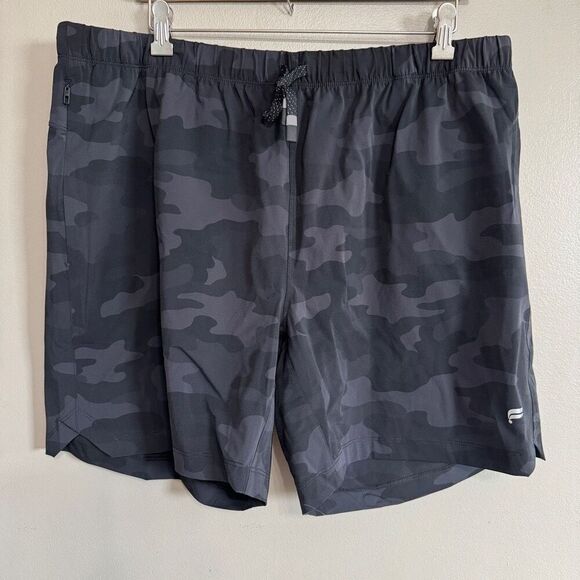 Fabletics NWT camo black The 7” One Short size XXL - Picture 1 of 8